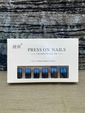 Press On Nails Blue Ombre Reusable Nail Tips